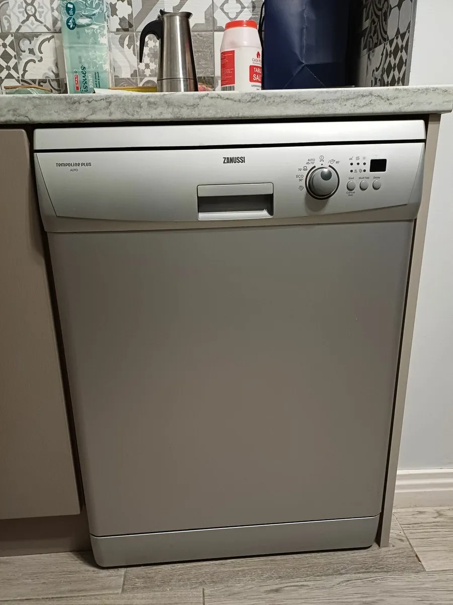 Dishwasher - Image 1