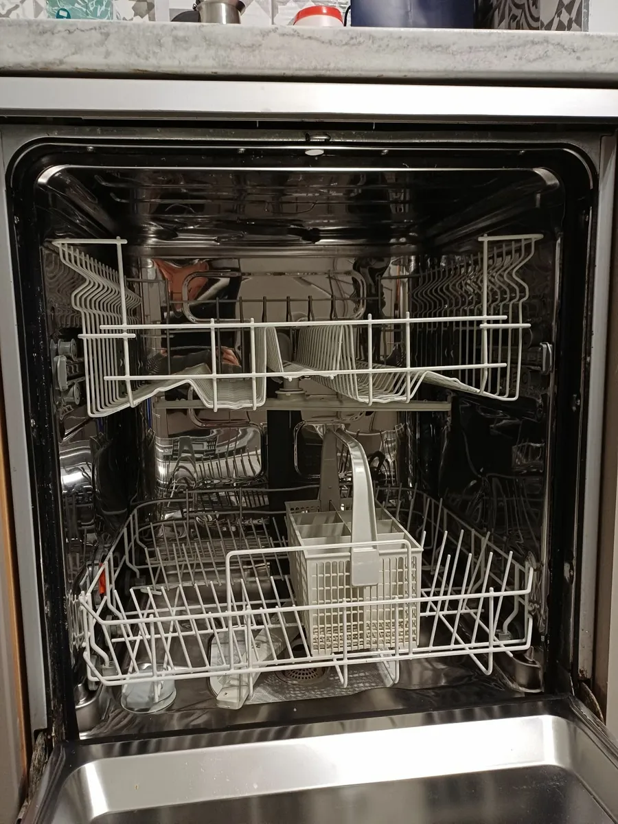 Dishwasher - Image 4