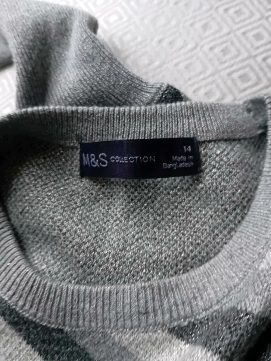 Ladies Jumpers -Size 14 - Image 2