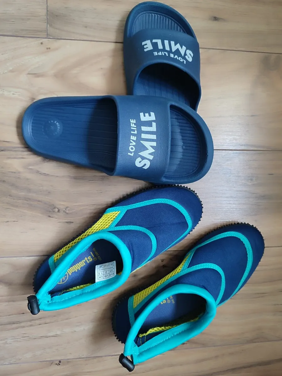 Aqua water shoes for kids & flip-flops - Image 1