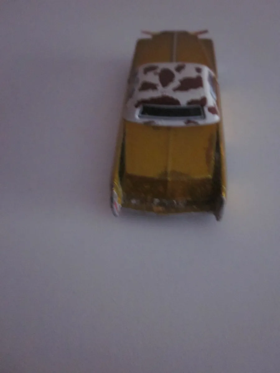 Disney Pixar Cadillac Coupe DeVille Dino Diecast - Image 4