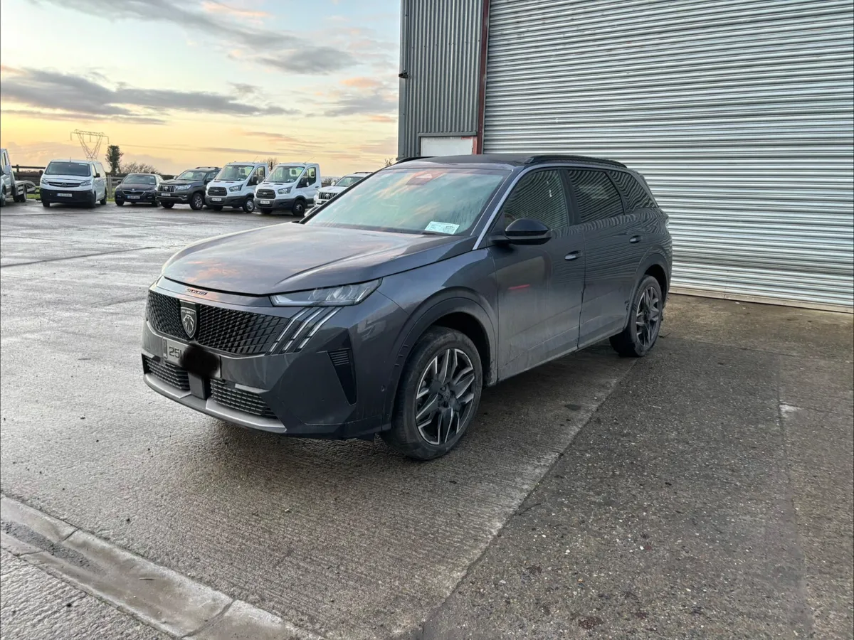 Peugeot 5008 7 seater - Image 3