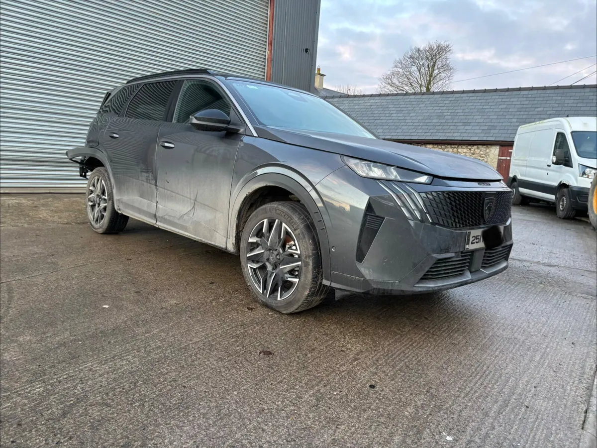 Peugeot 5008 7 seater - Image 4