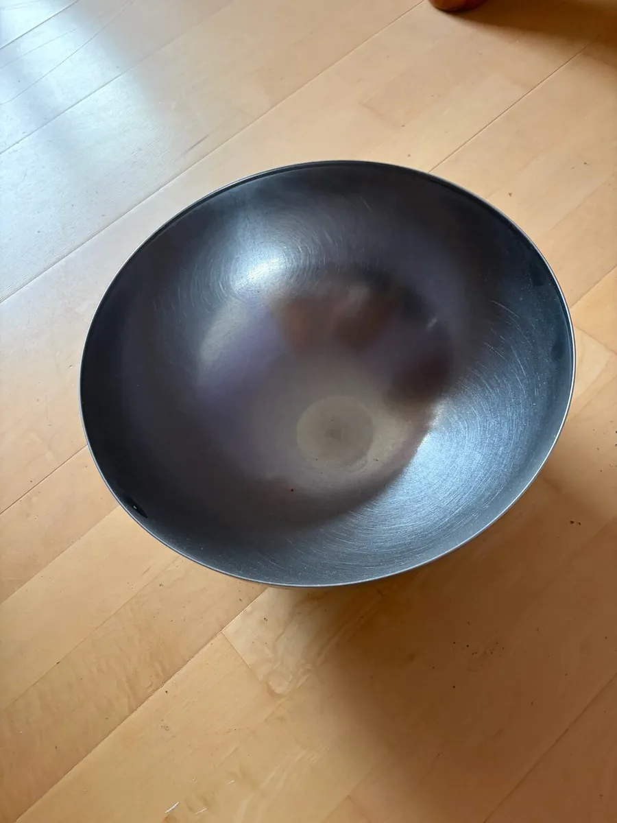 Salad Bowls & Tongs - Image 3