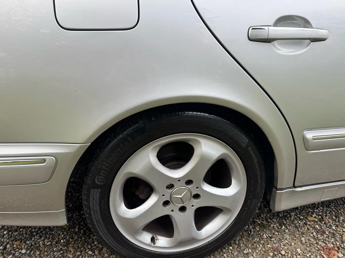 2002 Mercedes E320 CDI Avantgarde - Image 3