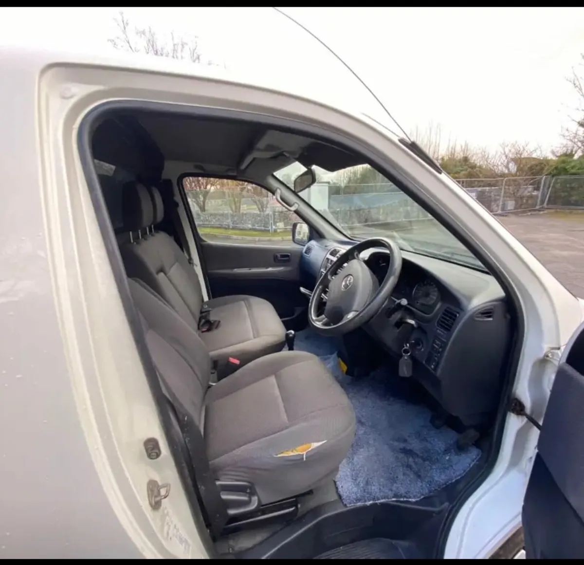 Toyota hiace - Image 2