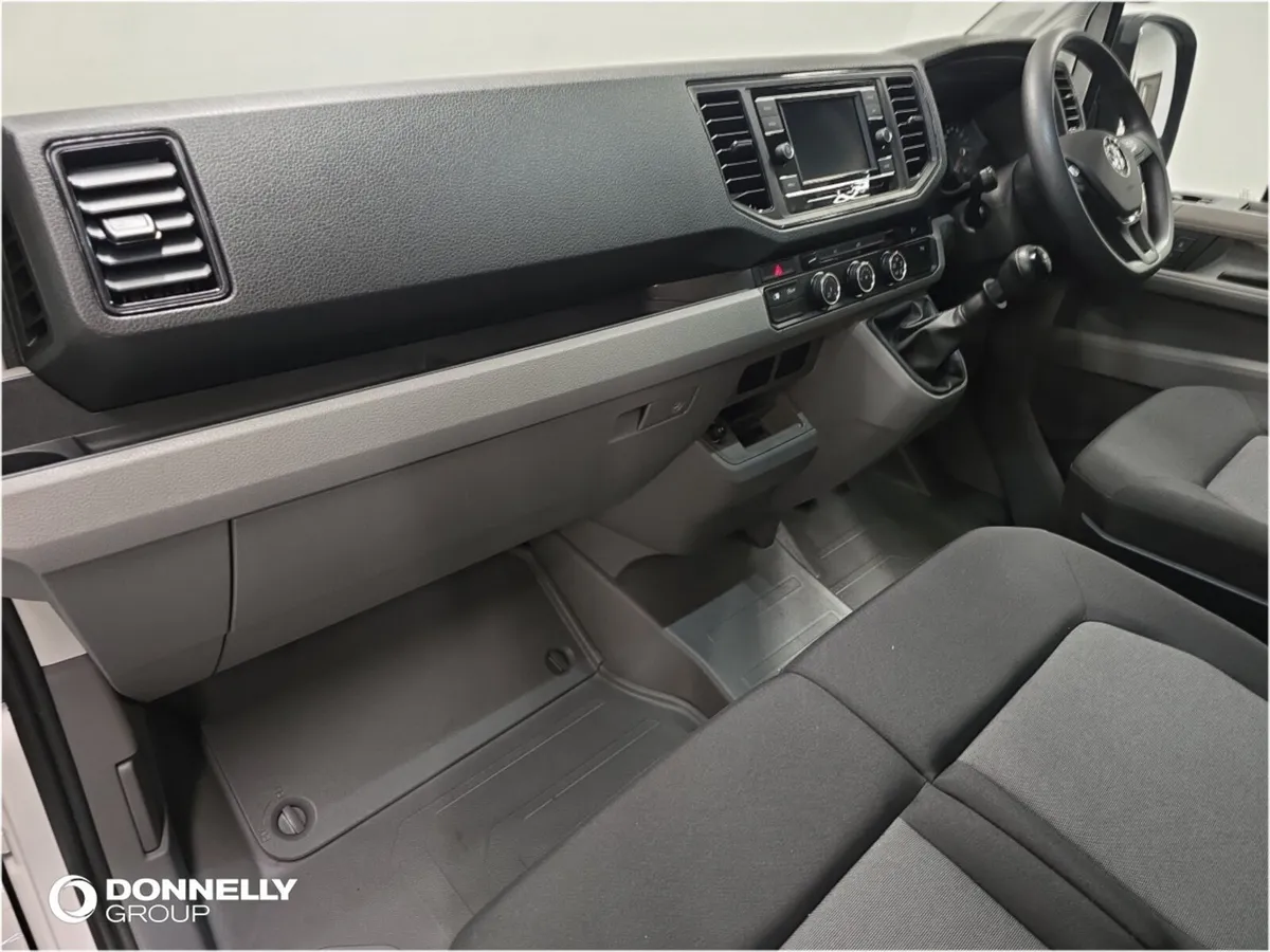 Volkswagen Crafter Cr35 Mwb Diesel Fwd Trendline - Image 2