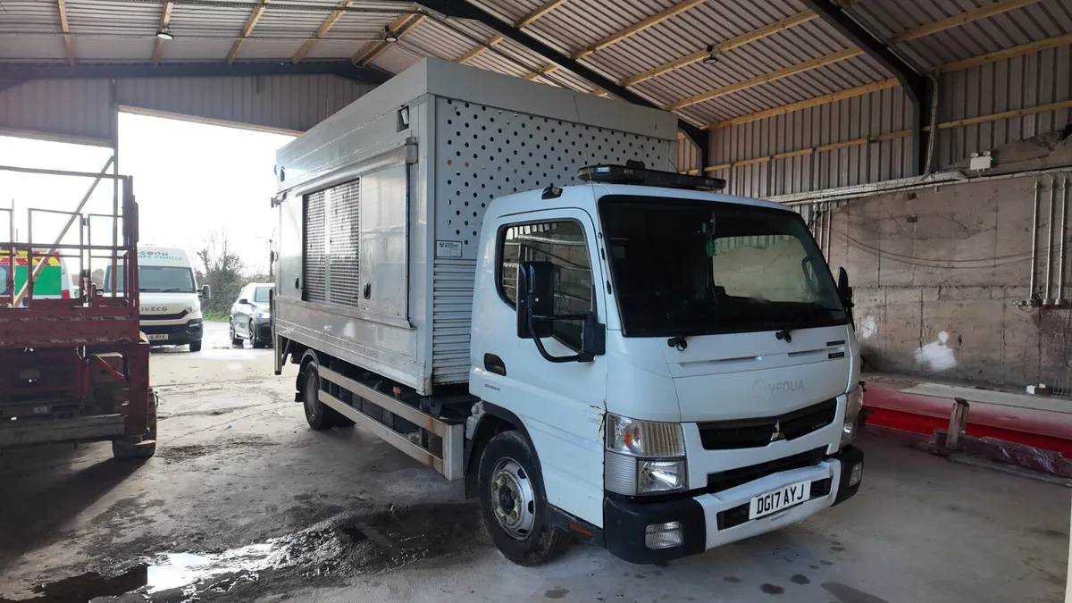 Mitsubishi Canter - Image 2