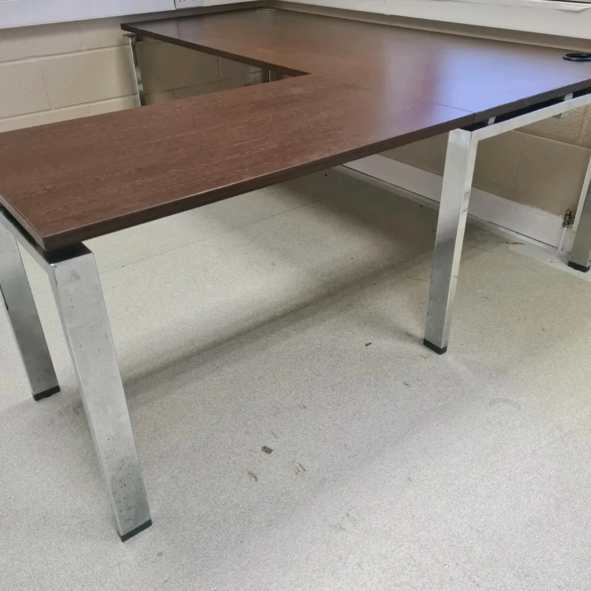2 metre executive walnut desks - Image 4