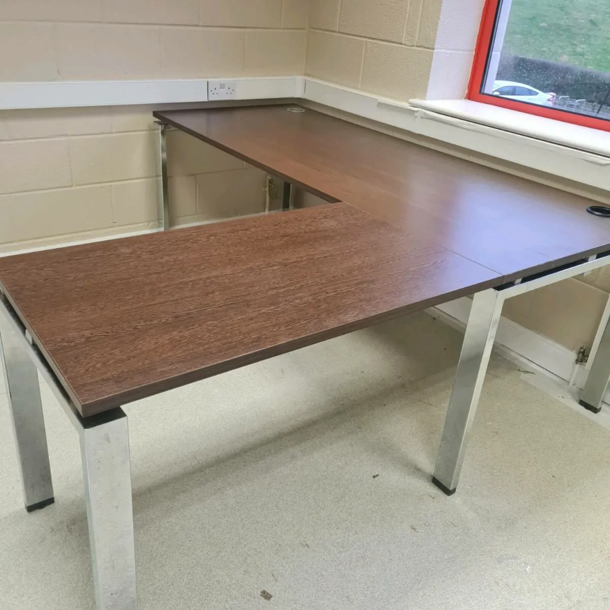 2 metre executive walnut desks - Image 1
