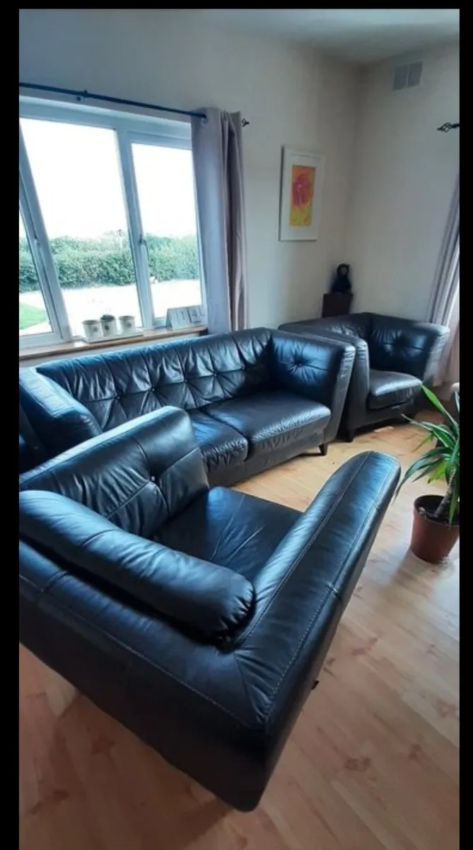 BROWN LEATHER SUITE (3 Seater Couch & 2 Armchairs) - Image 1