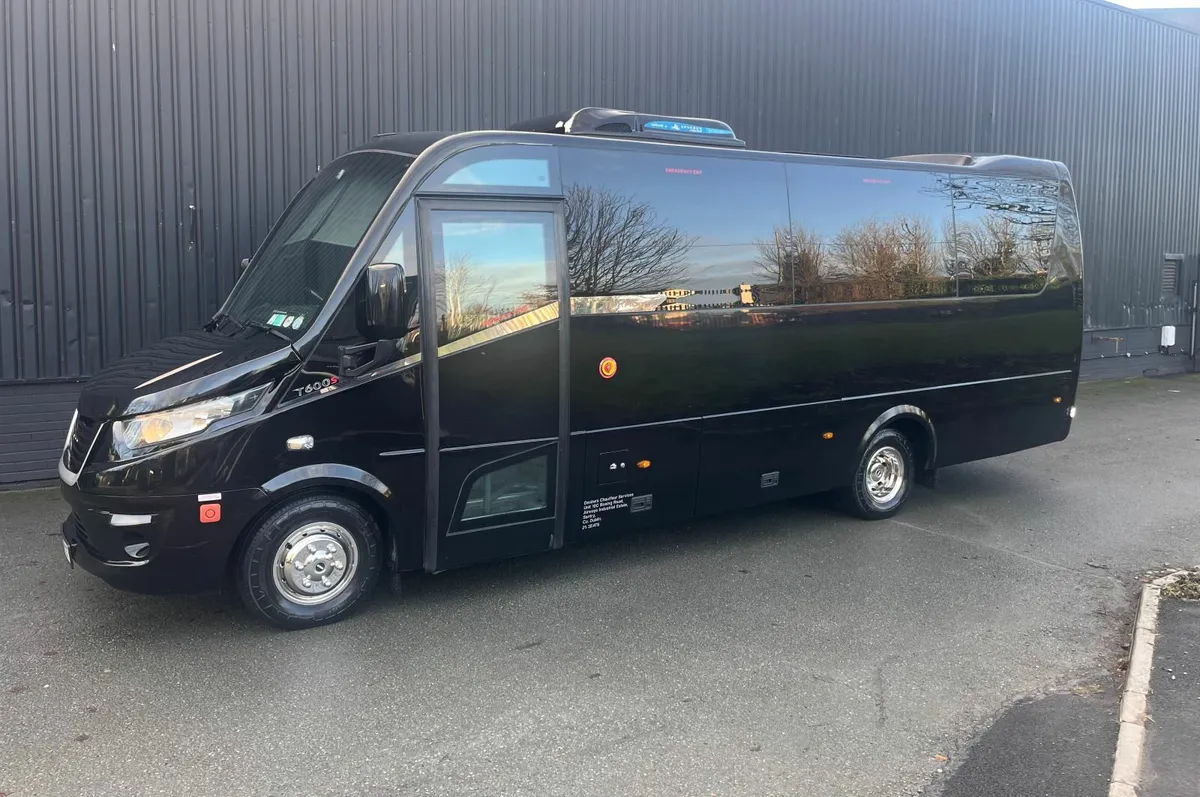 TURAS Iveco (25x Seats) - Image 1