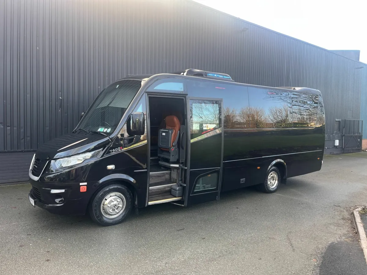 TURAS Iveco (25x Seats) - Image 2