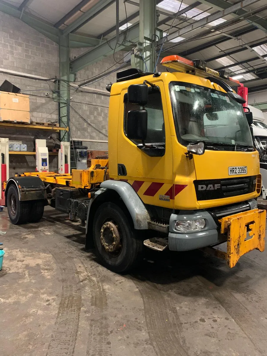 2014 DAF LF 55 220 18T Chassis Cab - Image 2