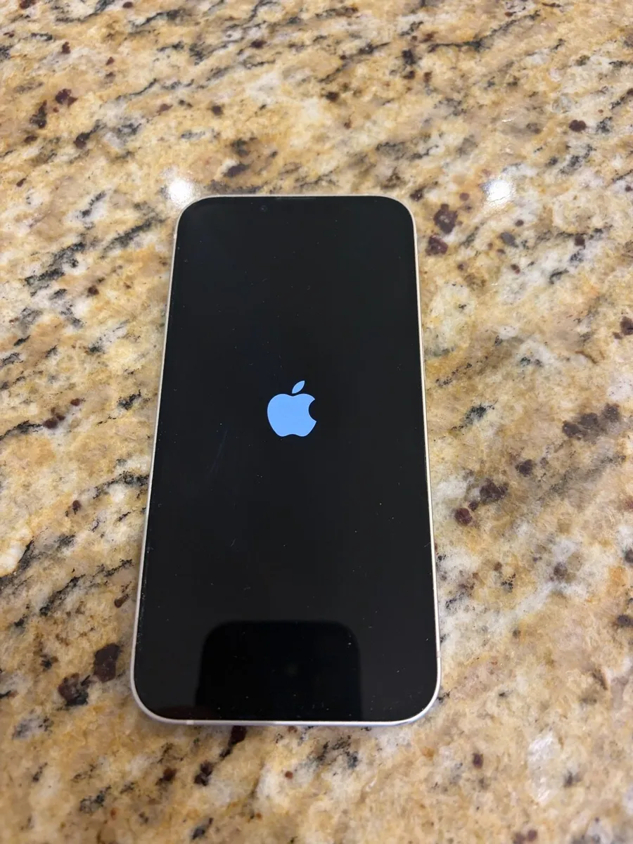 iPhone 13 128GB unlocked - Image 3
