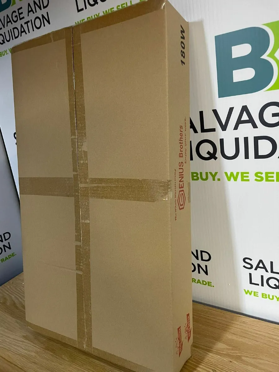 High-Quality 180W Solar Street Lights - Image 2