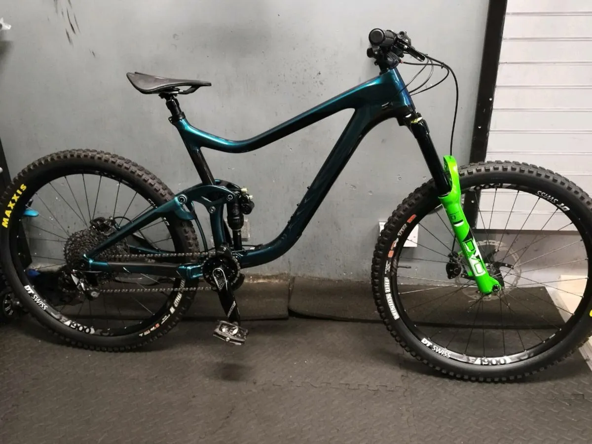 Giant Reign Advanced 1 - Image 1