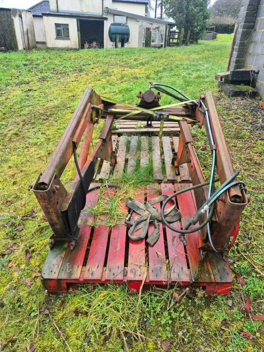 Masses Ferguson loader - Image 3