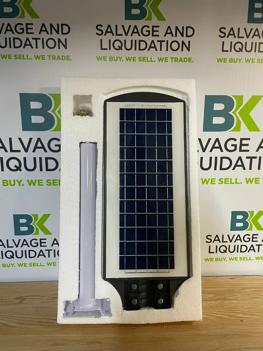 High-Quality 180W Solar Street Lights - Image 4