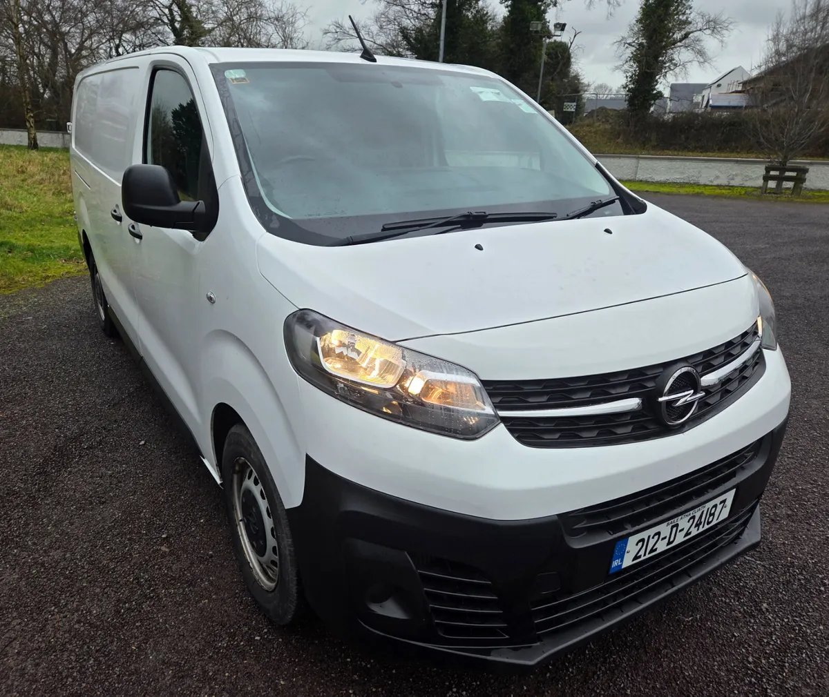 Opel Vivaro 2021  DOE 12/26 - Image 1