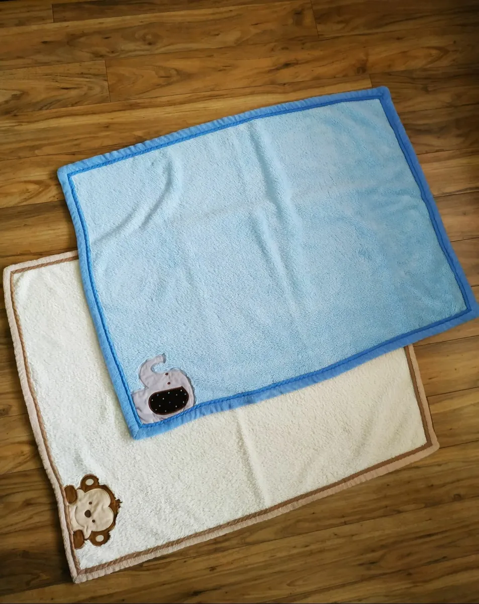 Blankets x2 - Image 3