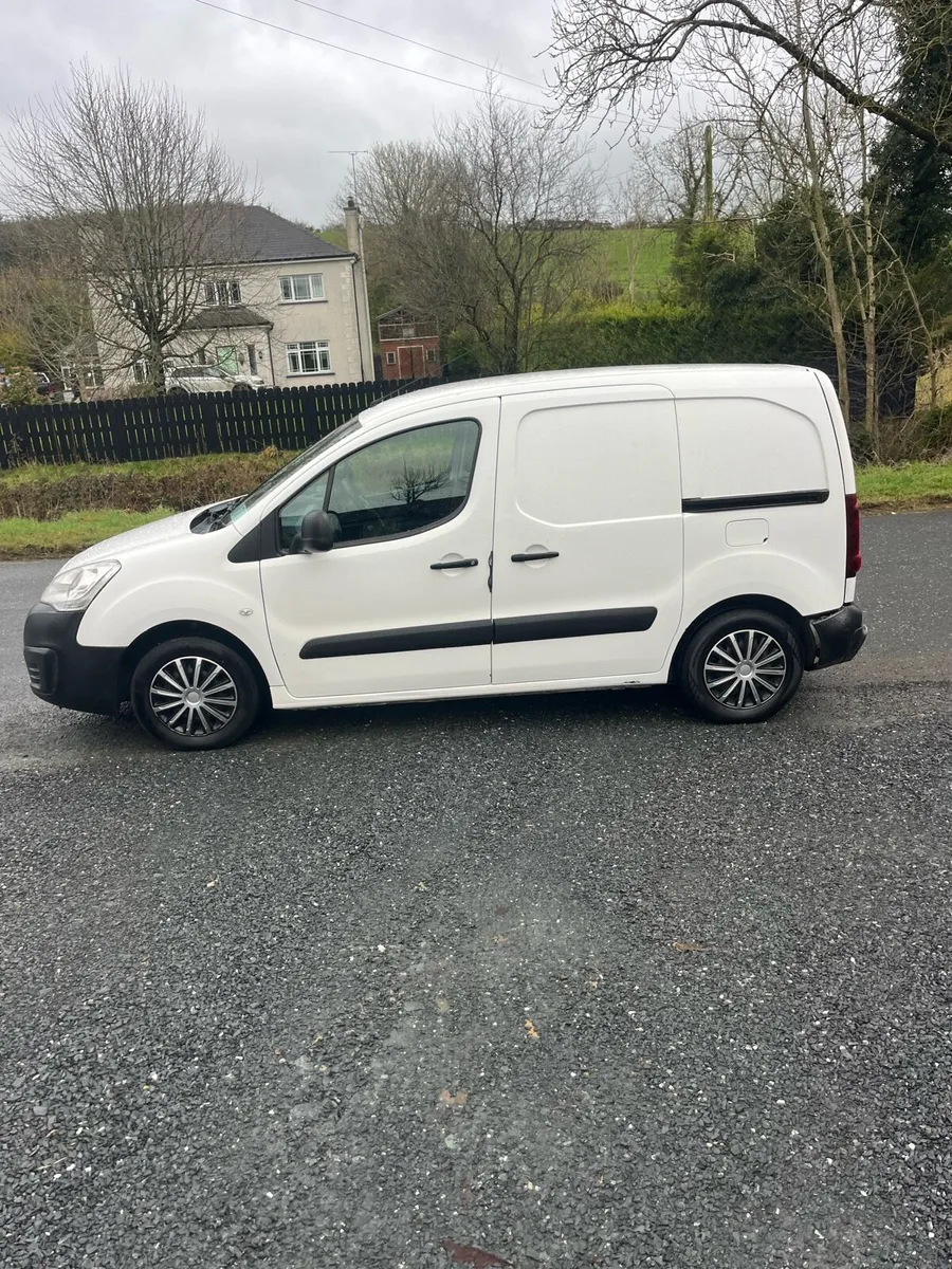 181 Citroen Berlingo SWB - Image 1