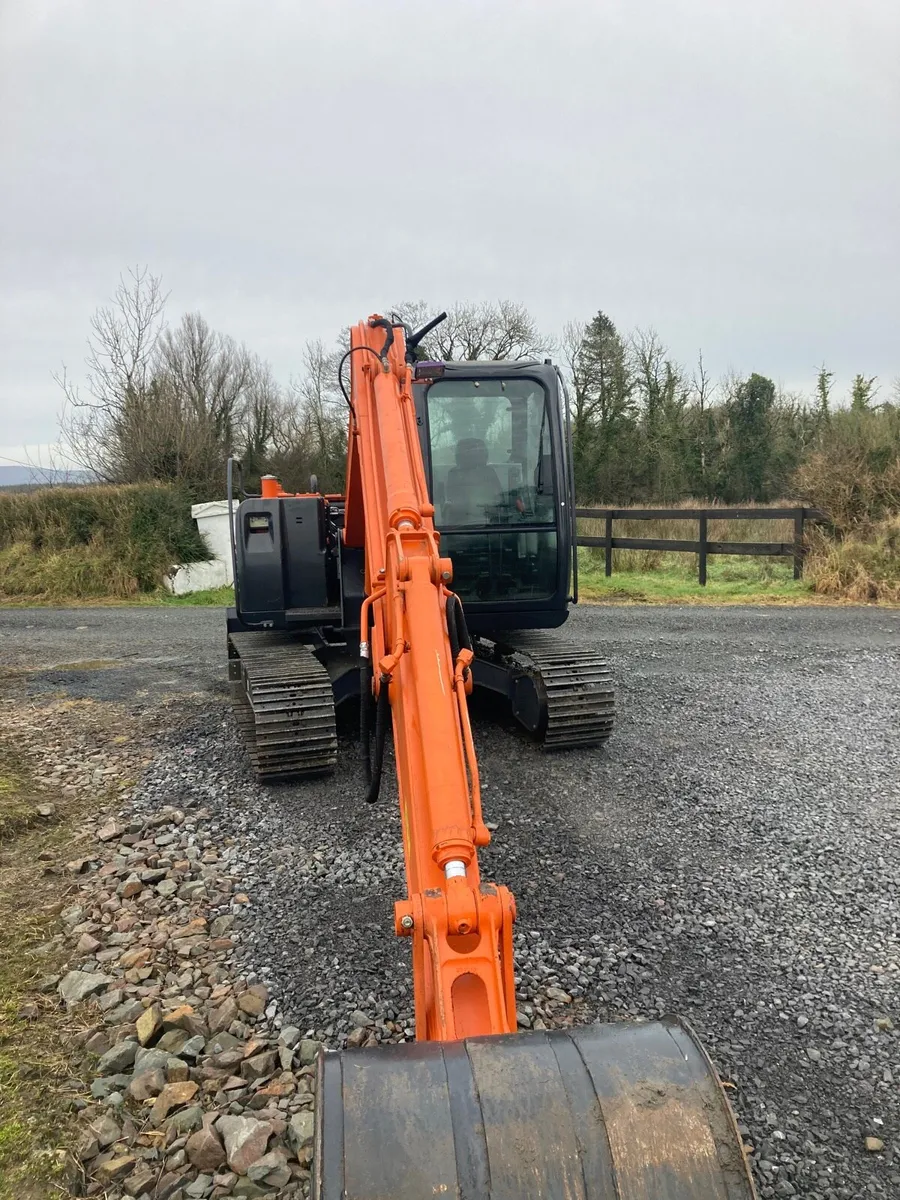 Hitachi 70 - Image 2