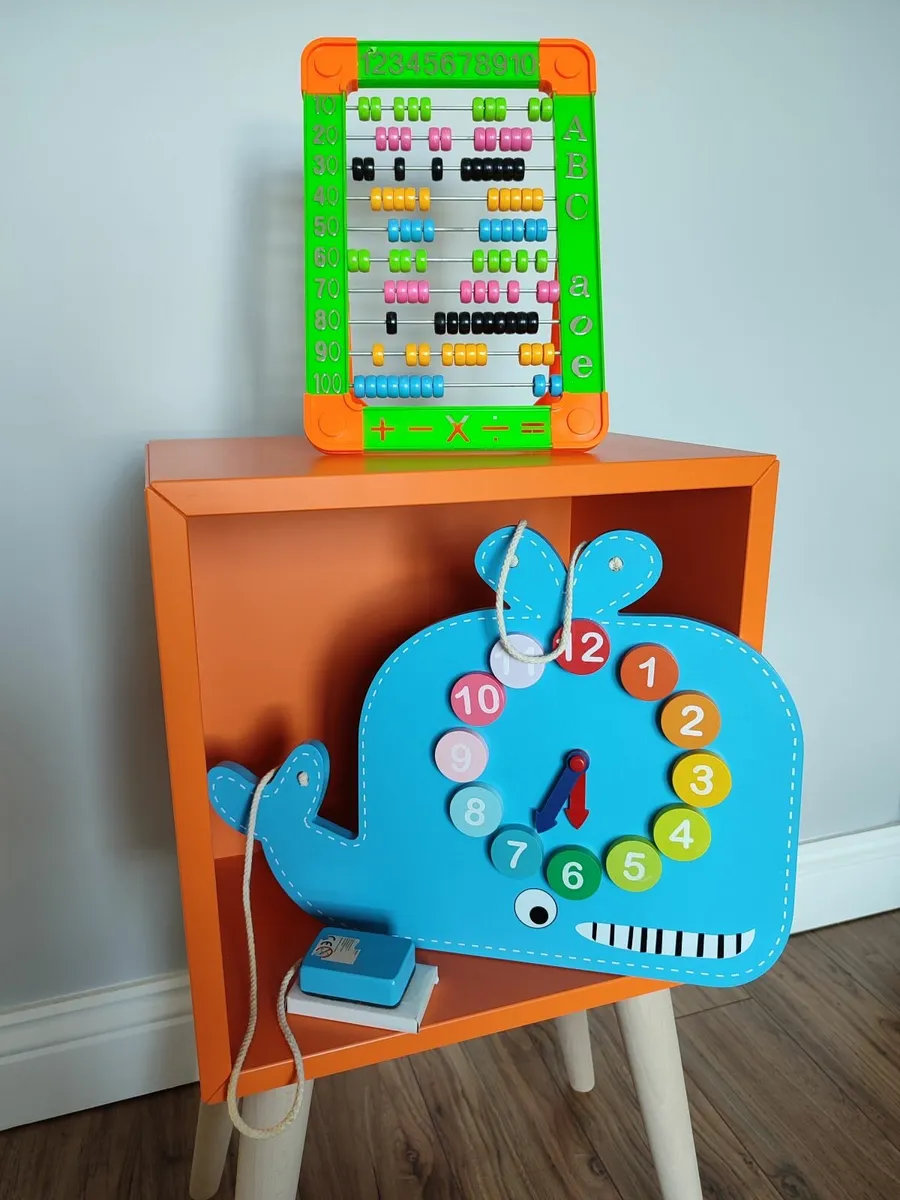 Blue Whale Clock Blackboard + Abacus, multicolour. - Image 1