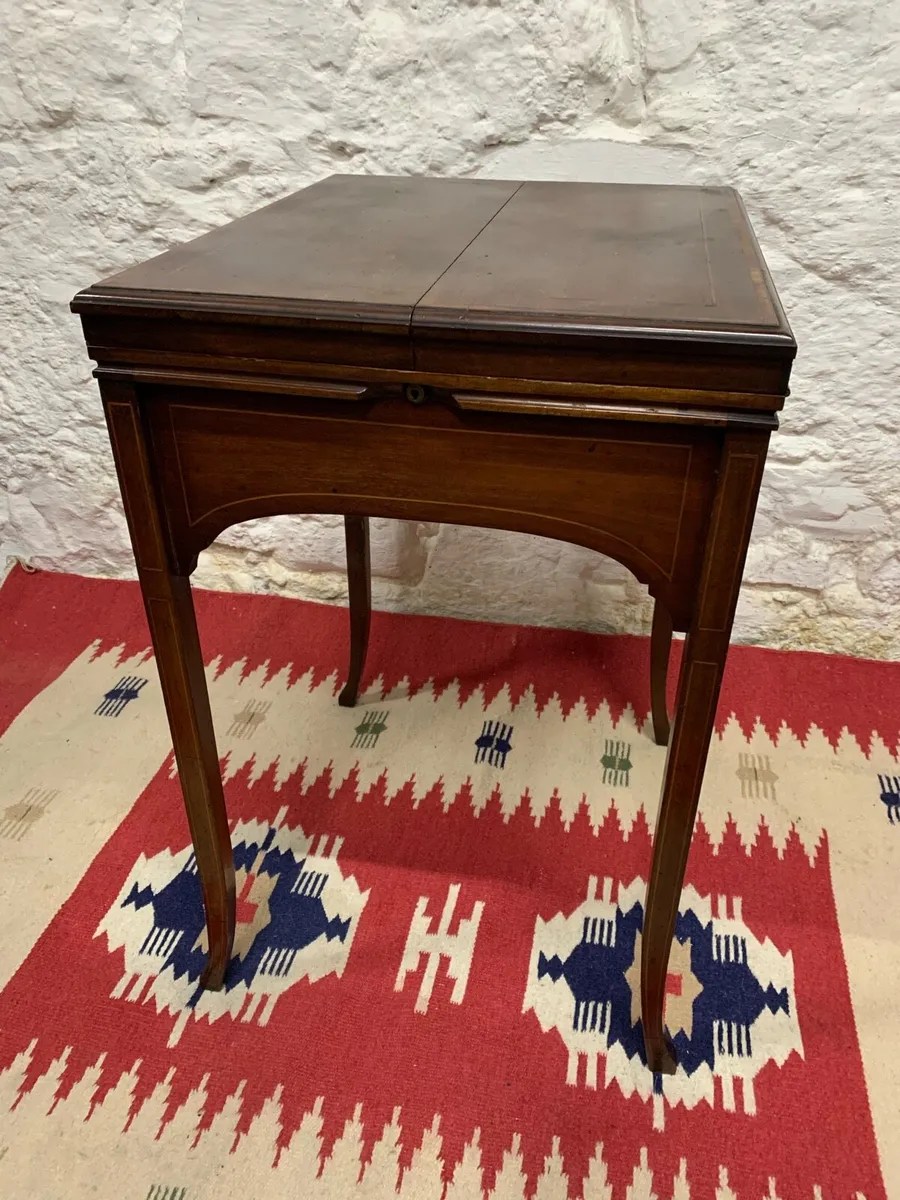 Antique Georgian Mahogany Ladies Desk. - Image 3