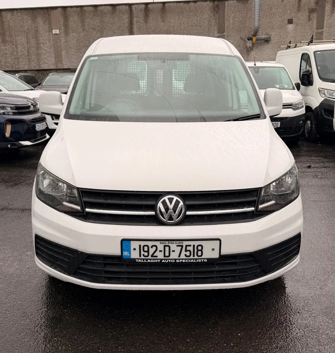 192 Volkswagen Caddy Maxi 78,000Km - Image 2