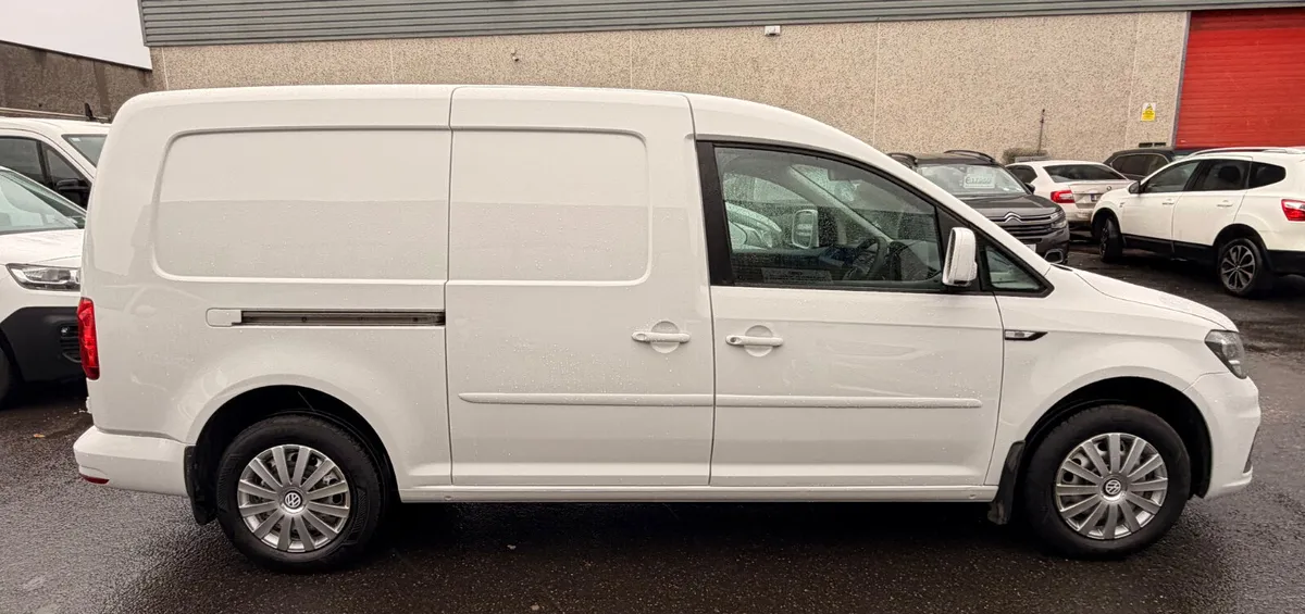 192 Volkswagen Caddy Maxi 78,000Km - Image 3