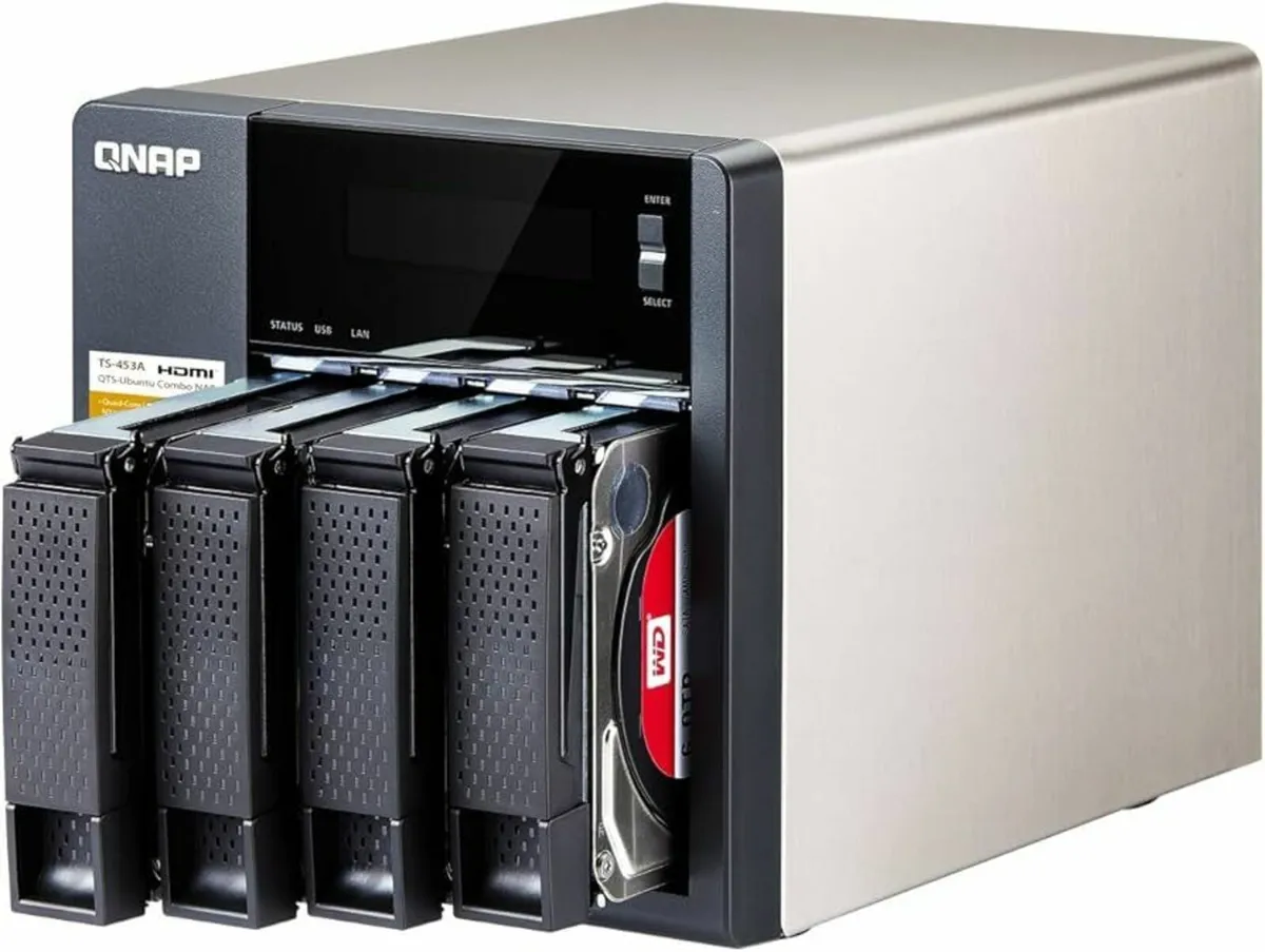 QNAP 4BAY NAS TS-453A with 4 WD Red disks - Image 2