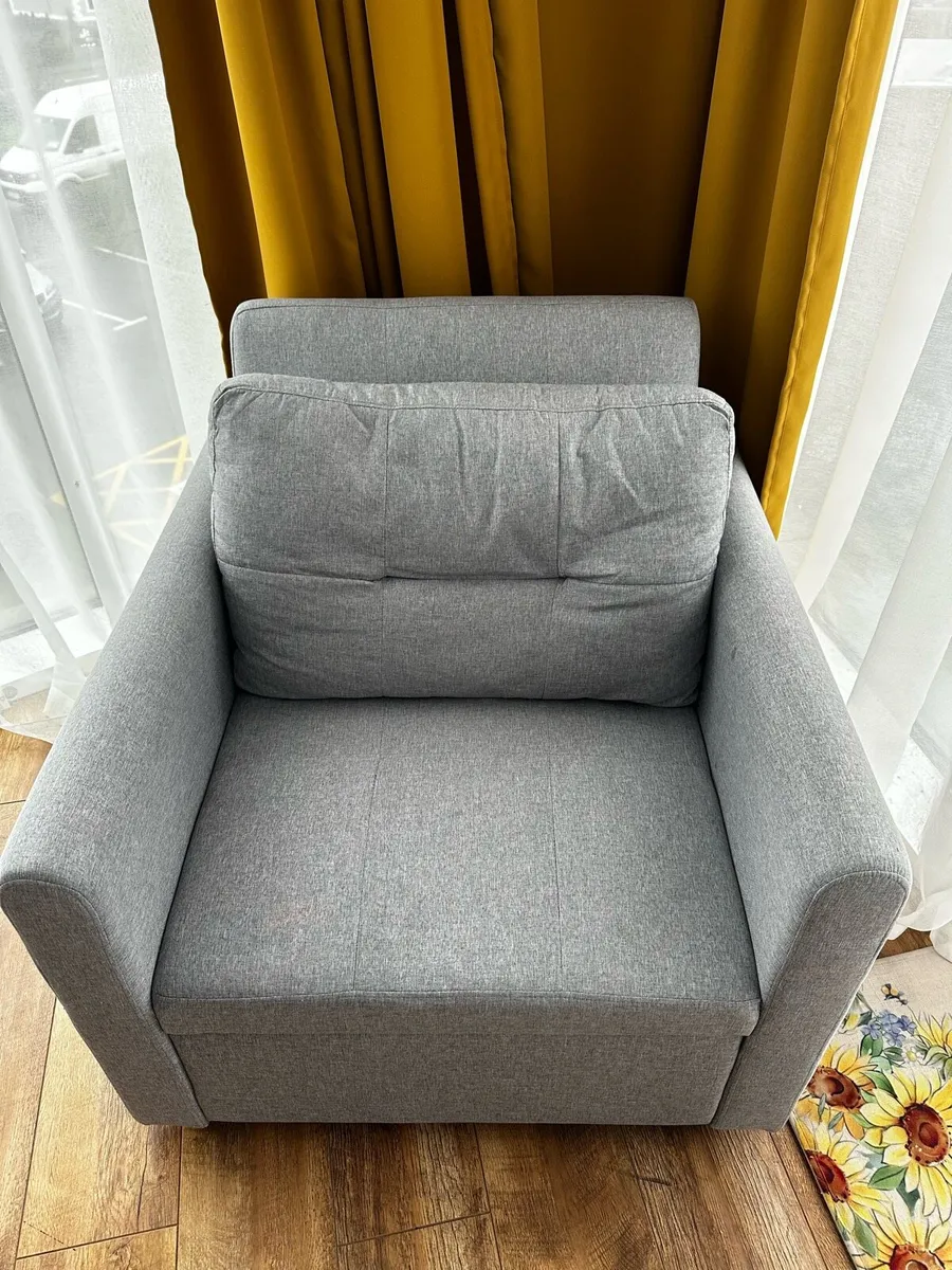 Single sofa bed - Image 1