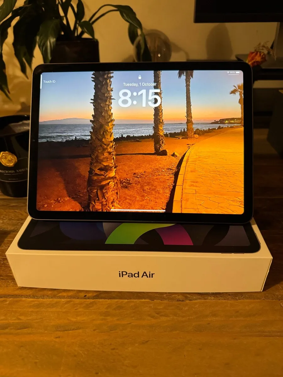 iPad Air with Smart Folio - Image 2