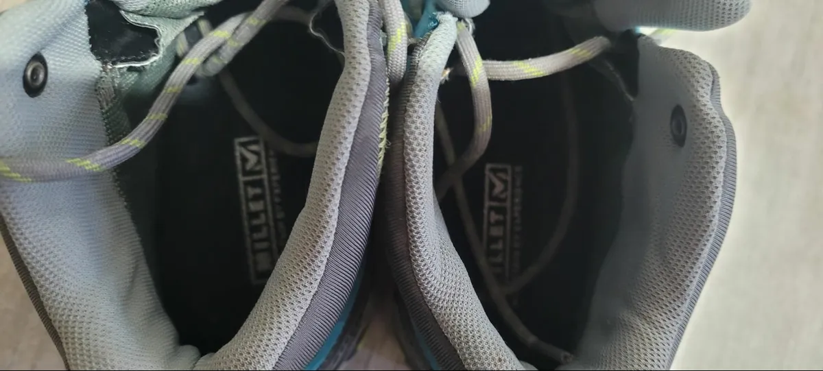 Hiking boots - Image 2