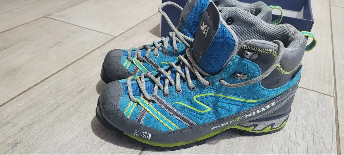 Hiking boots - Image 4