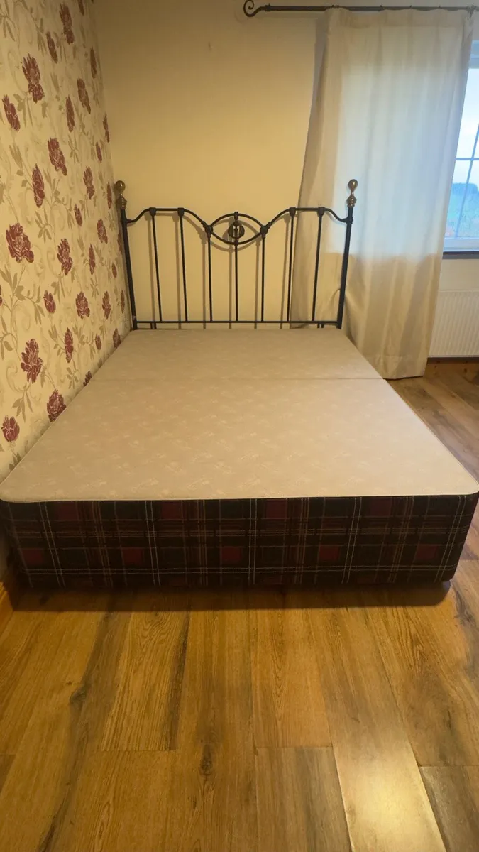 King bed divan base + wrought iron headboard - Image 1
