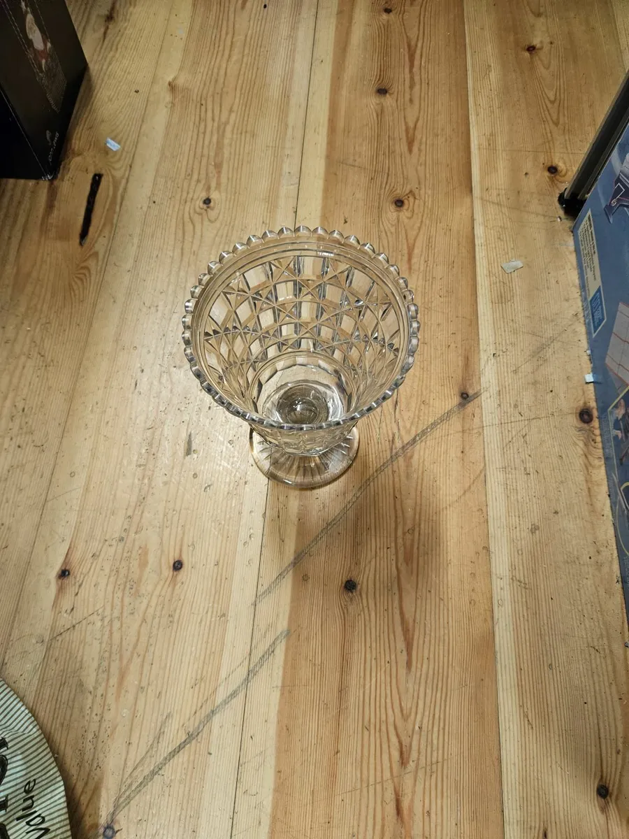 Glass Vase - Image 1
