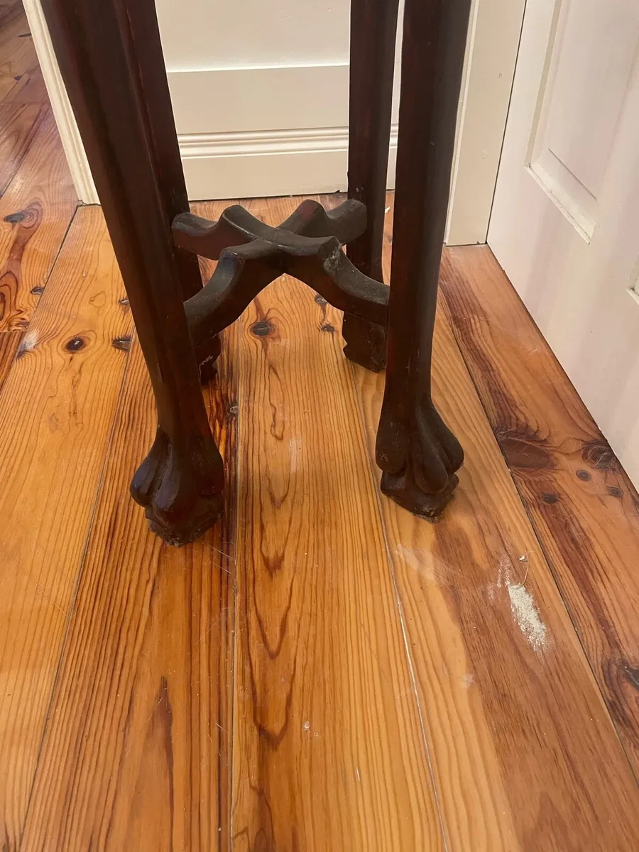 Beautiful tall wooden carved stand - Image 4