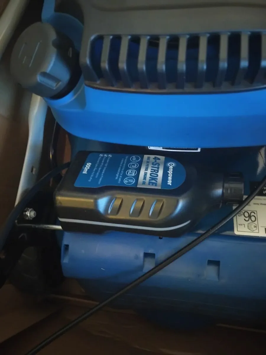 New Hyundai 430sp self-drive lawnmower - Image 3