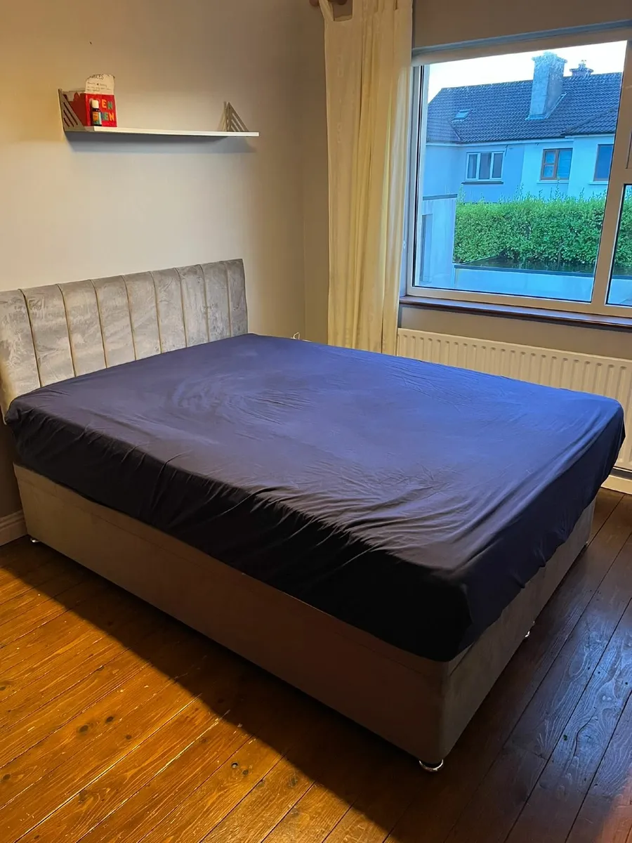 Double Bed - Image 2