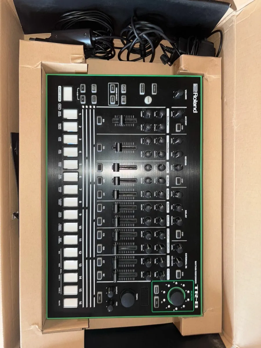 Roland TR-8 Rhythm Performer Drum Machine - Image 1