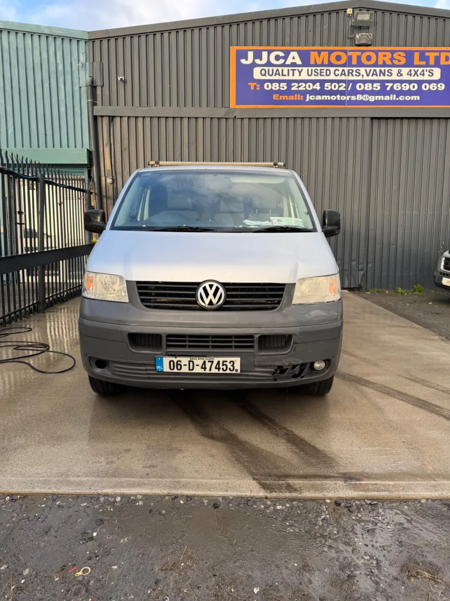Volkswagen transporter 2006 2.5 TDI 6 speed - Image 3