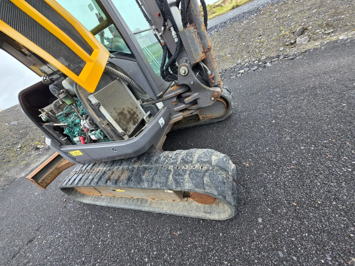 2017 Volvo ECR50D - Image 3