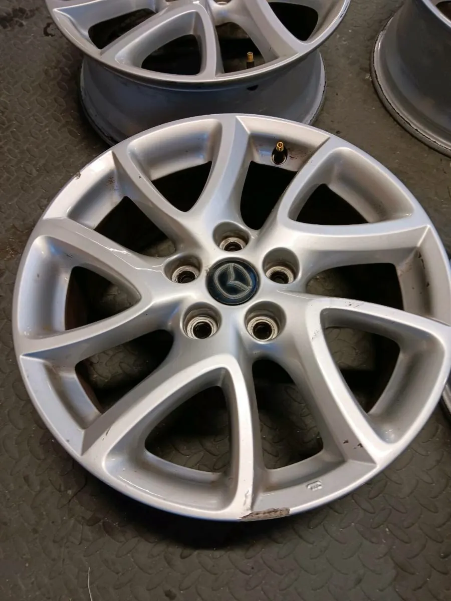 Mazda 17" alloy wheels - Image 2