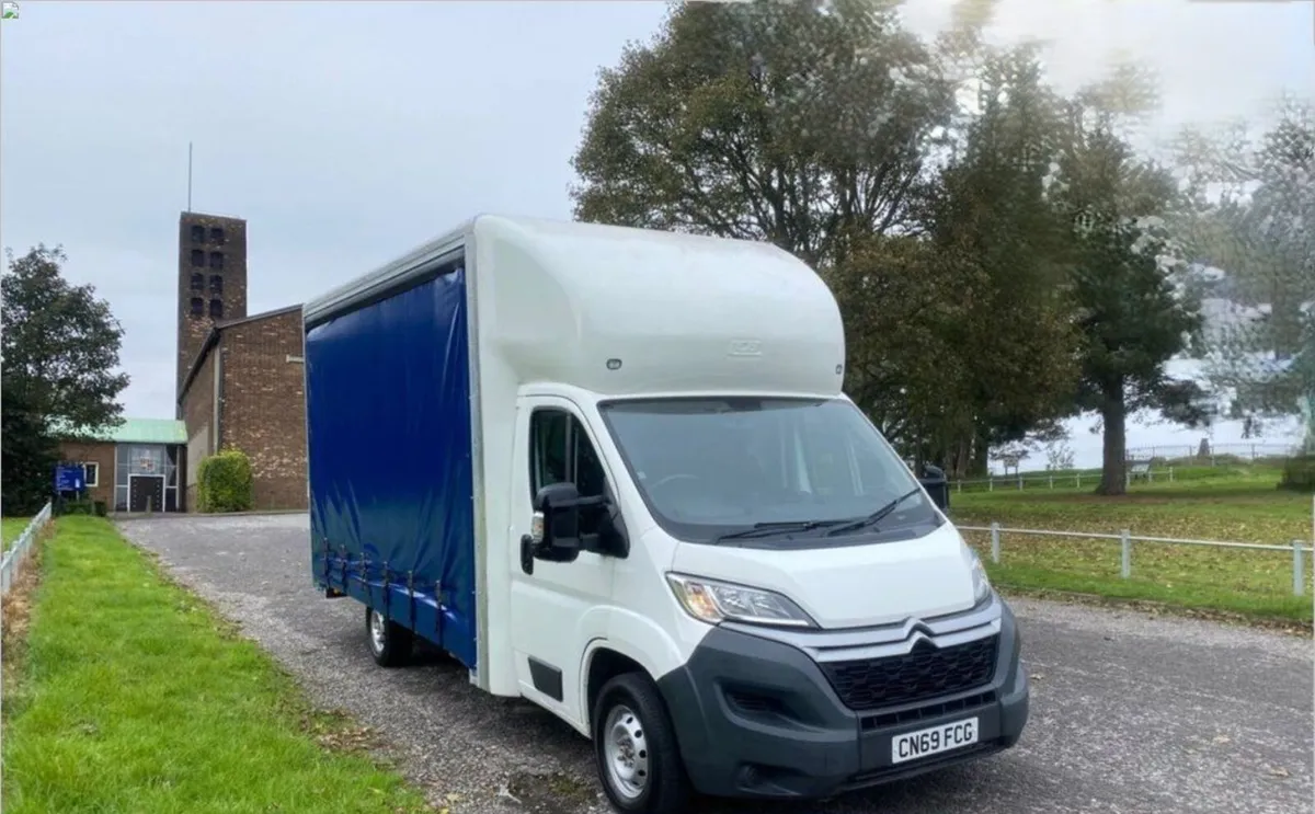 2019 Citroen Relay Curtainsider Van - Image 3