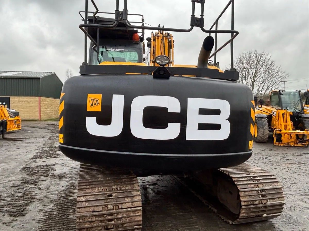 2015 JCB JS145LC - Image 4