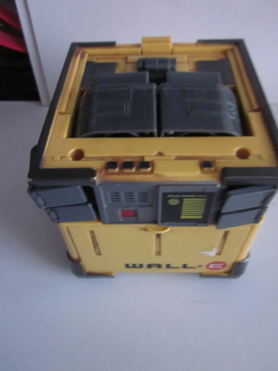 Disney Wall-E Pop Up Transforming Figure Robot - Image 3
