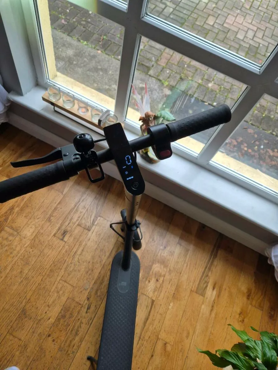 Electric scooter Xiaomi mi pro 2 - Image 4