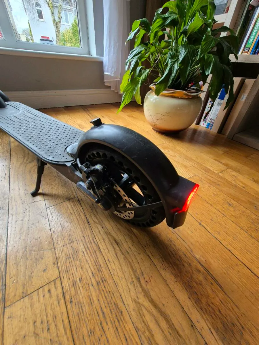 Electric scooter Xiaomi mi pro 2 - Image 3